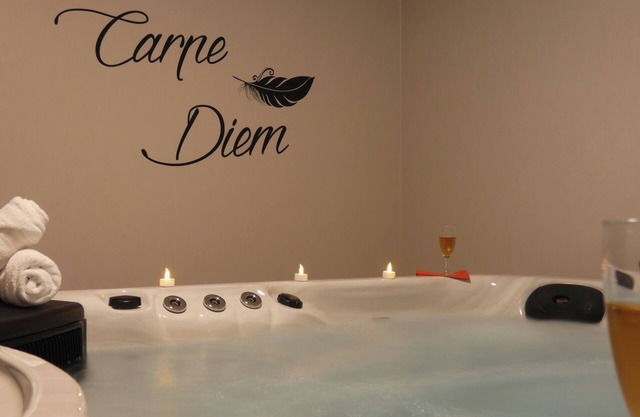 L'HACIENDA DUO, a romantic getaway with a private spa