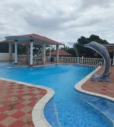 La Alborada Min 15 personas