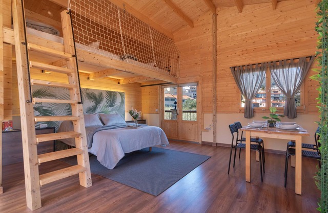 'La Cabaña El Refugio De Las Vegas' with Mountain View, Wi-Fi and Air Conditioning