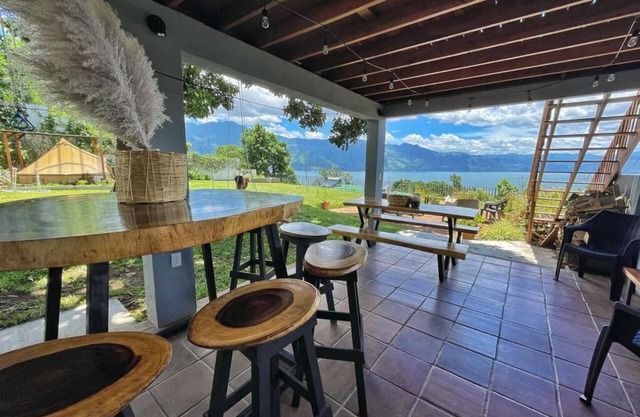 La Cabana de Sambo, queen bed, amazing views, private balcony, dream shower