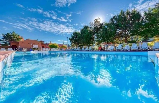 La Casa Lakeside Resort