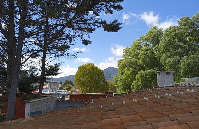 La Casa Del Rio - Cozy Rooms and Coworking