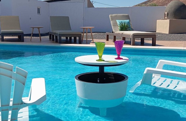 La Casa Noa se Encuentra en Tuineje y Ofrece Alojamiento con Aire Acondicionado