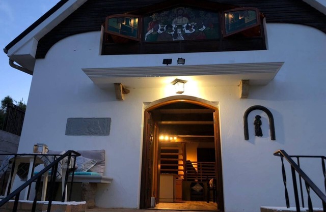 La Chapelle - The Library