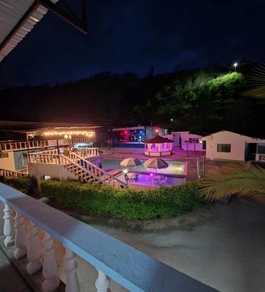 La Esmeralda entre Montañas