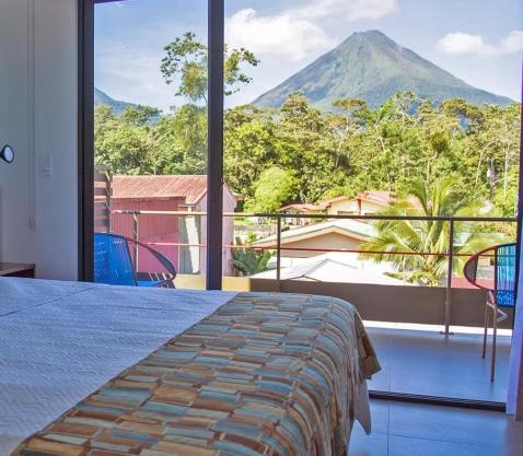 La Fortuna Lodge by Treebu Hotels