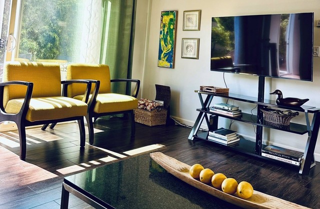 La Jolla Shores Beach Surf & Sand