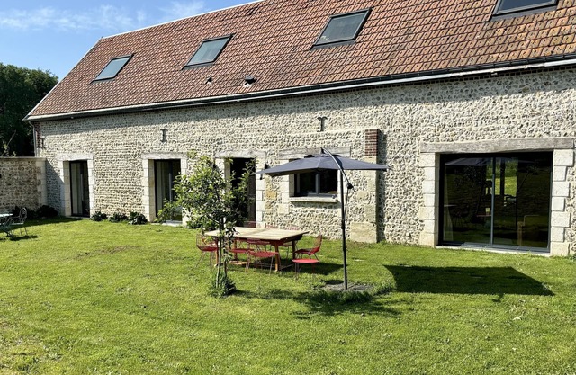 La Laiterie-Gîte-Cottage-Countryside view-Ensuite