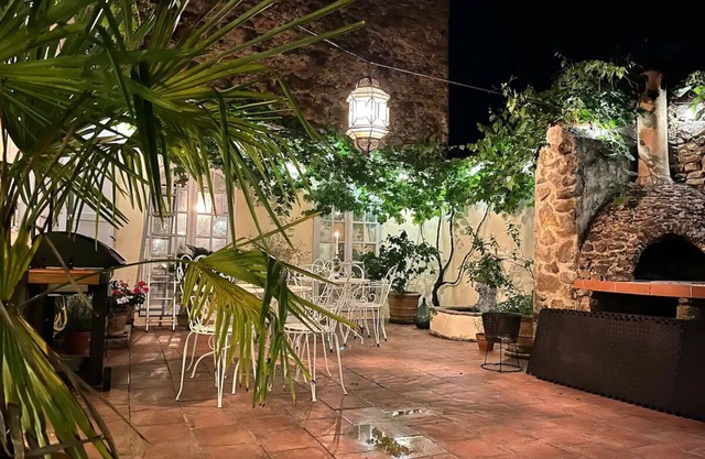 La Maison de Mama C: Charming french village home