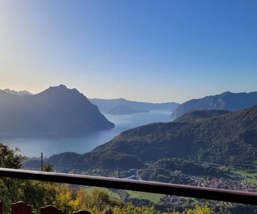 La Mansardina sul lago Mountain Lake Iseo Hospitality