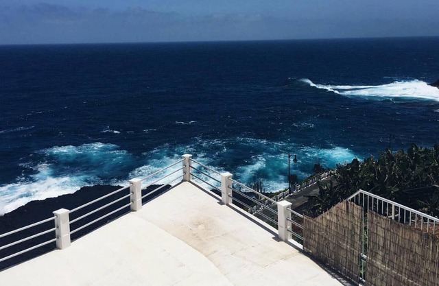 La Palma facing the sea - Charco Azul