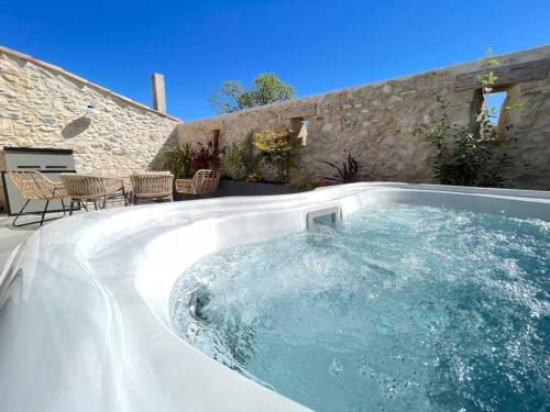 La Remise-Gîte de charme 7 personnes avec jacuzzi
