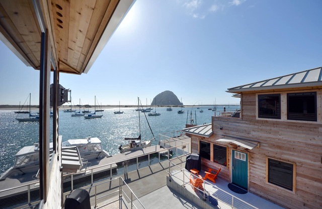 La Roche 3 Bayfront Condo, Amazing Views on Embarcadero!