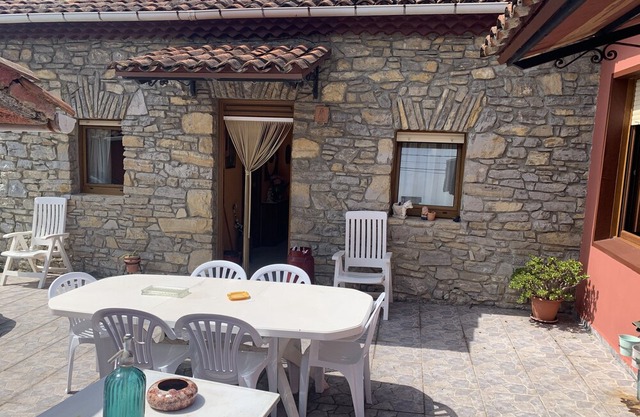 La Sosiega. Charming stone house. Full rental. WiFi connection.