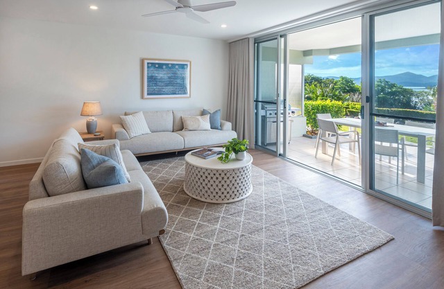 * Lagoon 006 * Hamilton Island