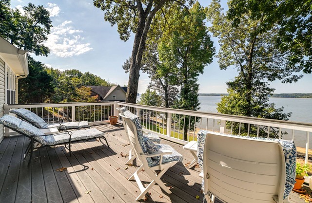 Lake Barkley Home w/On-Site Beach: Boat + Swim!