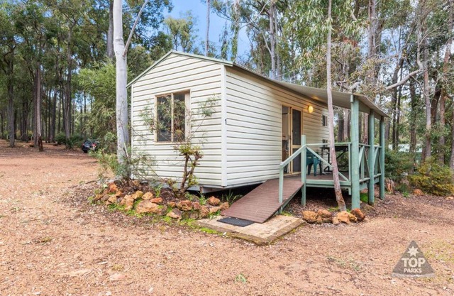 Lake Brockman Tourist Park - Cabin