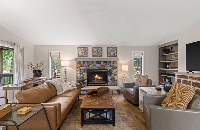 Lake Camelot - Fun on the Channel - Waterfront Home - Sand Valley Golf - Boating