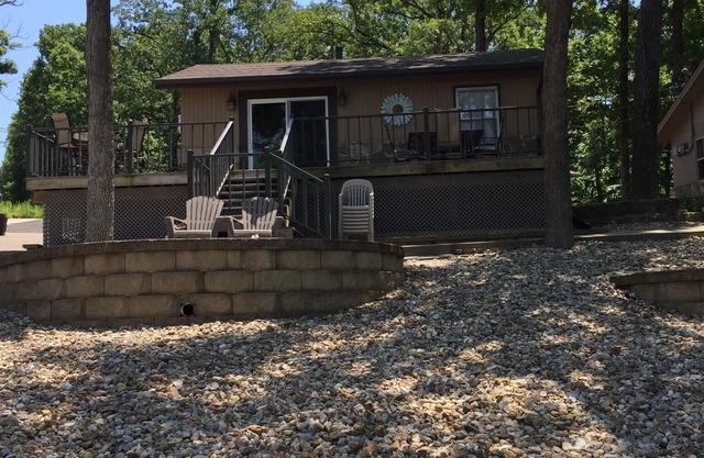 Lake Front Cabin Sleeps up to 8 MM13
