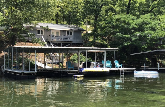 Lake Front! Featured on “HGTV" Private Dock!, Kayaks, PaddleBoard,Gas Firepit!