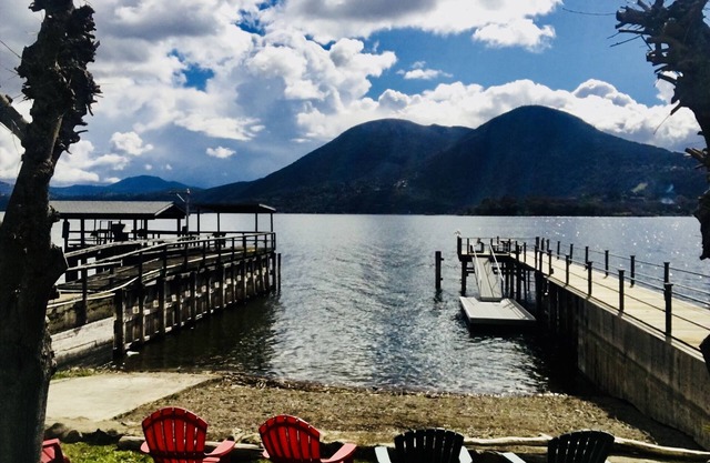 Lake Front Home, with Private Boat Launch, Beach, Pet Friendly