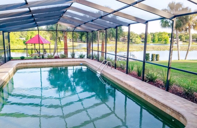 Lake Front, Pool Home with Boat Dock