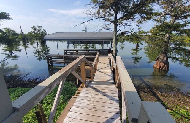 Lake front rustic fishing camp