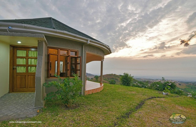 Lake George View Resort