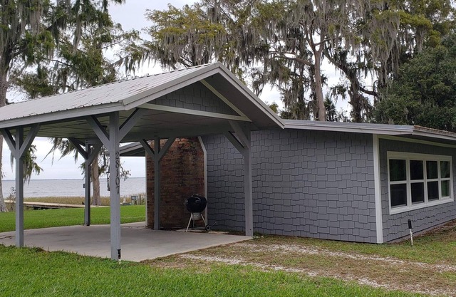 LAKE HARRIS SIESTA HIDEAWAY 2