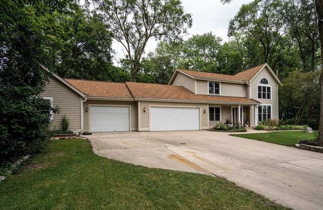 Lake House in Muskego - Welcome to Laurel House