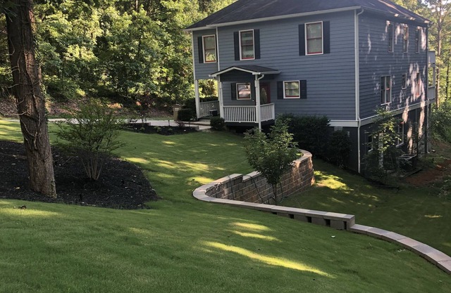 Lake Lanier's Most Relaxing Experience, convenience to Marina, Shopping & Dining