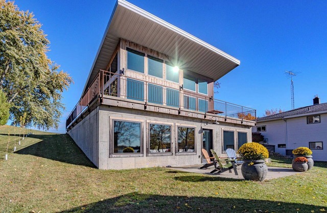 Lake + Ledge Retreat l Modern Luxury Home on Pike Lake