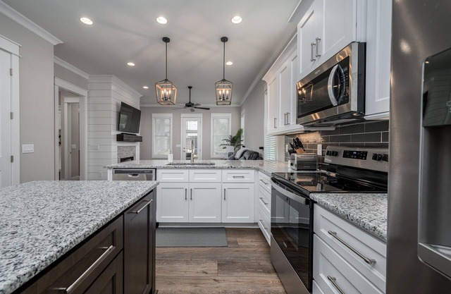 Lake Life at Twin Creeks resort with golf cart, marina and pool access