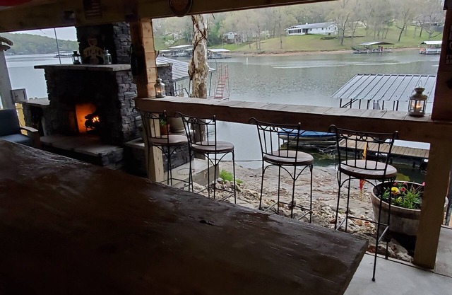 Lake of the Ozarks Missouri New Family Friendly and Spacious Home For Rent