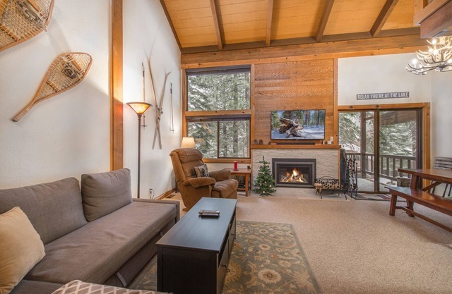 Lake Tahoe - Beautiful 2 bd/3ba at Northstar ski resort!