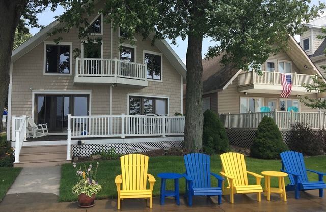 Lake Tippecanoe Lake House - Anchor Inn