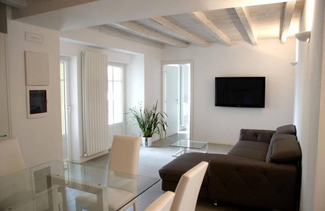 lake view' flat with water view