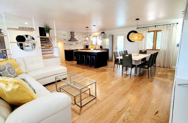 Lake View Oasis with Hot Tub; Near Shops, dining, gas! Across from Park w/Lake