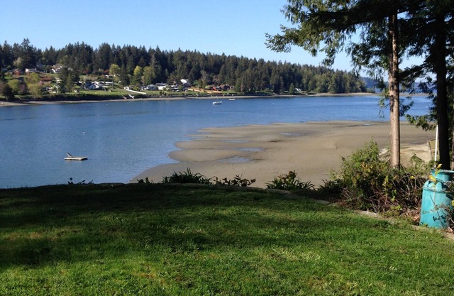 Lakebay Waterfront Beach House Year-Round With Unbelievable Views!