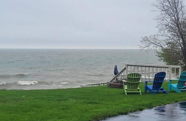 Lakefront 1 bedroom loft historic train depot!