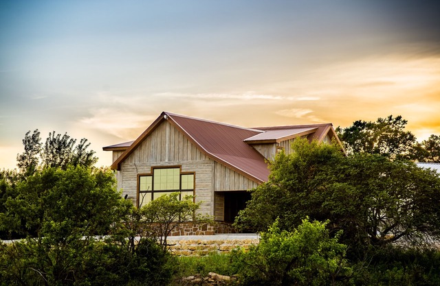 Lakefront Cedar Vale Lodge w/Private Boat Dock!