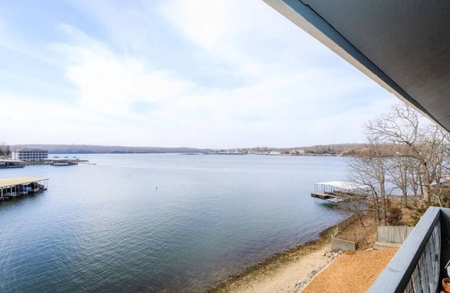 Lakefront Condo with breathtaking views of the lake! BOAT SLIP AVAILABLE