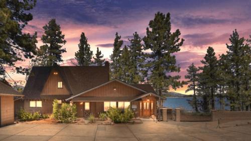 Lakefront Dock Hot Tub Swingset Deck Views Classic Lake House by AvantStay