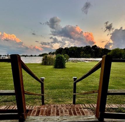 Lakefront Fishing and Grilling - Home Sweet Home!