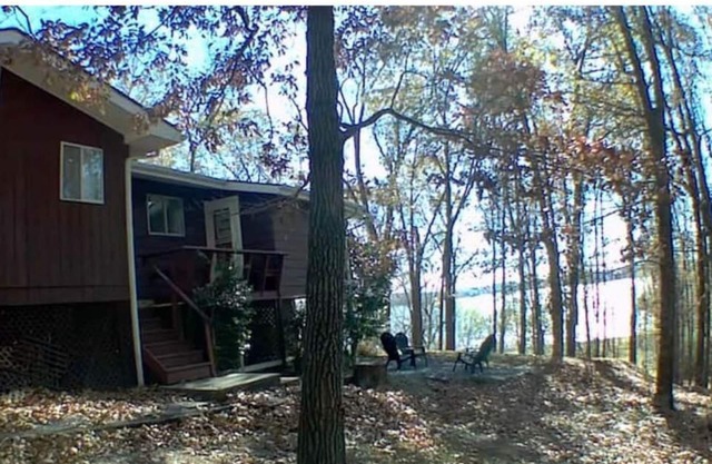 Lakefront getaway- Fall booking fast