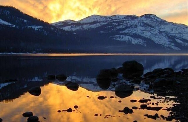 Lakefront Home at Donner Lake, Beautiful and Sunny