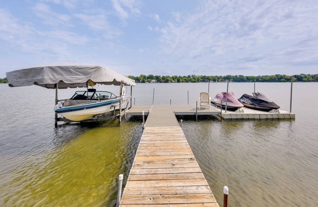 Lakefront Illinois Retreat w/ Deck, Grill & Dock!