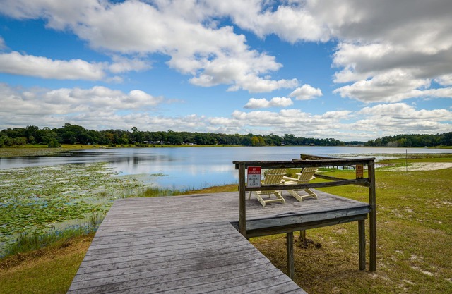 Lakefront Keystone Heights Home w/Boat Dock!