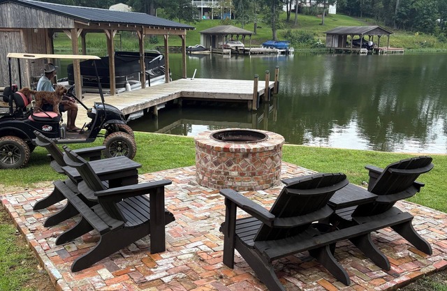 Lakefront Property nFish, Cook and EAT!nSwim, Float, Relax