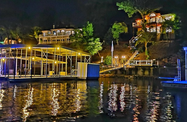 Lakefront Sunset Point in the Heart of Osage Beach 17.5mm! Great view with Dock